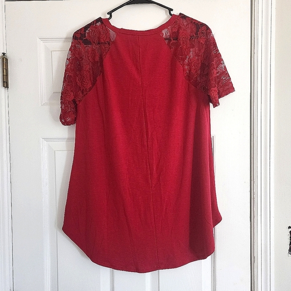 NWOT Zenana Lace Sleeves V-Neck- Red - Picture 2 of 4